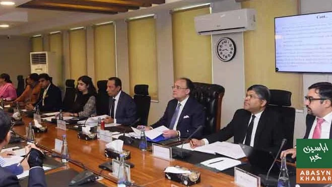 سرکاری اداروں کے بورڈز میں شفافیت یقینی بنانے پر زور