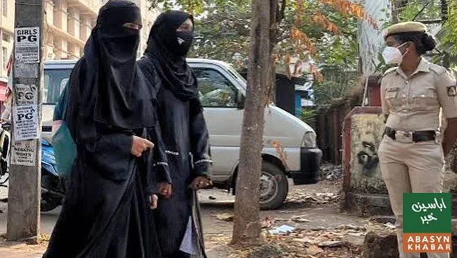 بھارتی ہائی کورٹ کا طالبہ کو یونیفارم کے ساتھ حجاب سے انکار
