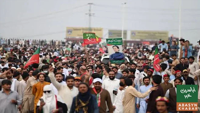 پی ٹی آئی لانگ مارچ ساتویں روز چارسدہ پہنچ گیا، اگلا پڑاؤ مردان میں ہوگا