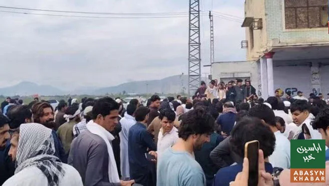 گورنر راج کے خلاف باڑہ میں احتجاج، پولیس اور مظاہرین آمنے سامنے