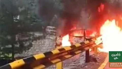 مانسہرہ میں بریک فیل گاڑی گارڈ ریل سے ٹکرا گئی، آگ لگنے سے مکمل تباہ